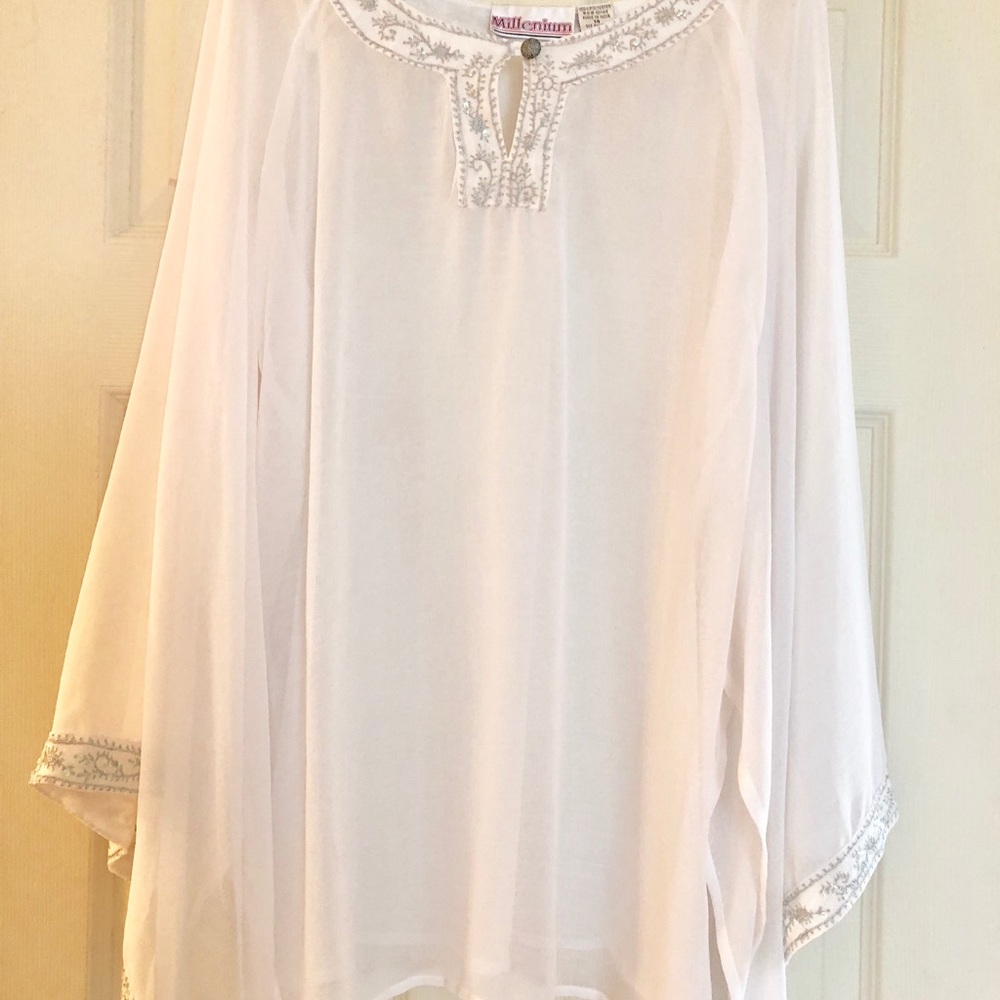 Top - Picture 2 of 2